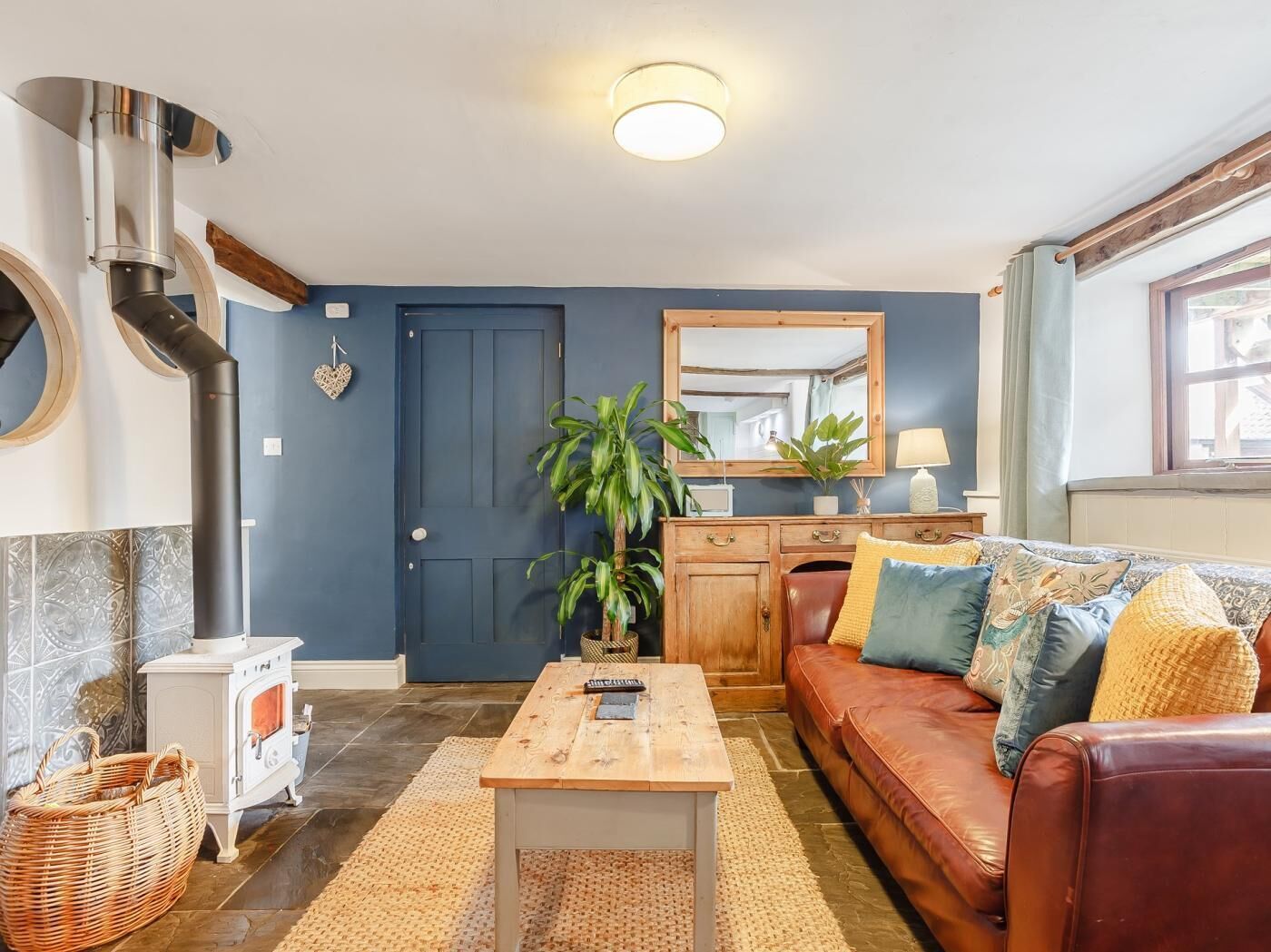 1 Bed In Wedmore (Oc-51341) - Cheddar