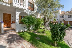 Unclassified image, 3 of 32, button - Holiday Home 'Casa En La Playa Con Piscinas' with Shared Pool, Wi-Fi and Air Conditioning (Gran Alacant)