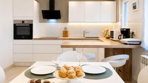 Private kitchen - Beautiful home in Pula (Pula)