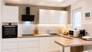 Private kitchen - Beautiful home in Pula (Pula)
