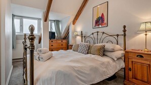Unclassified image, 3 of 25, button - 3 Bed in Newquay (oc-53688) (Newquay)