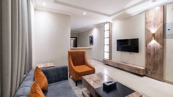 Standard Apartment, 1 Bedroom | Living area