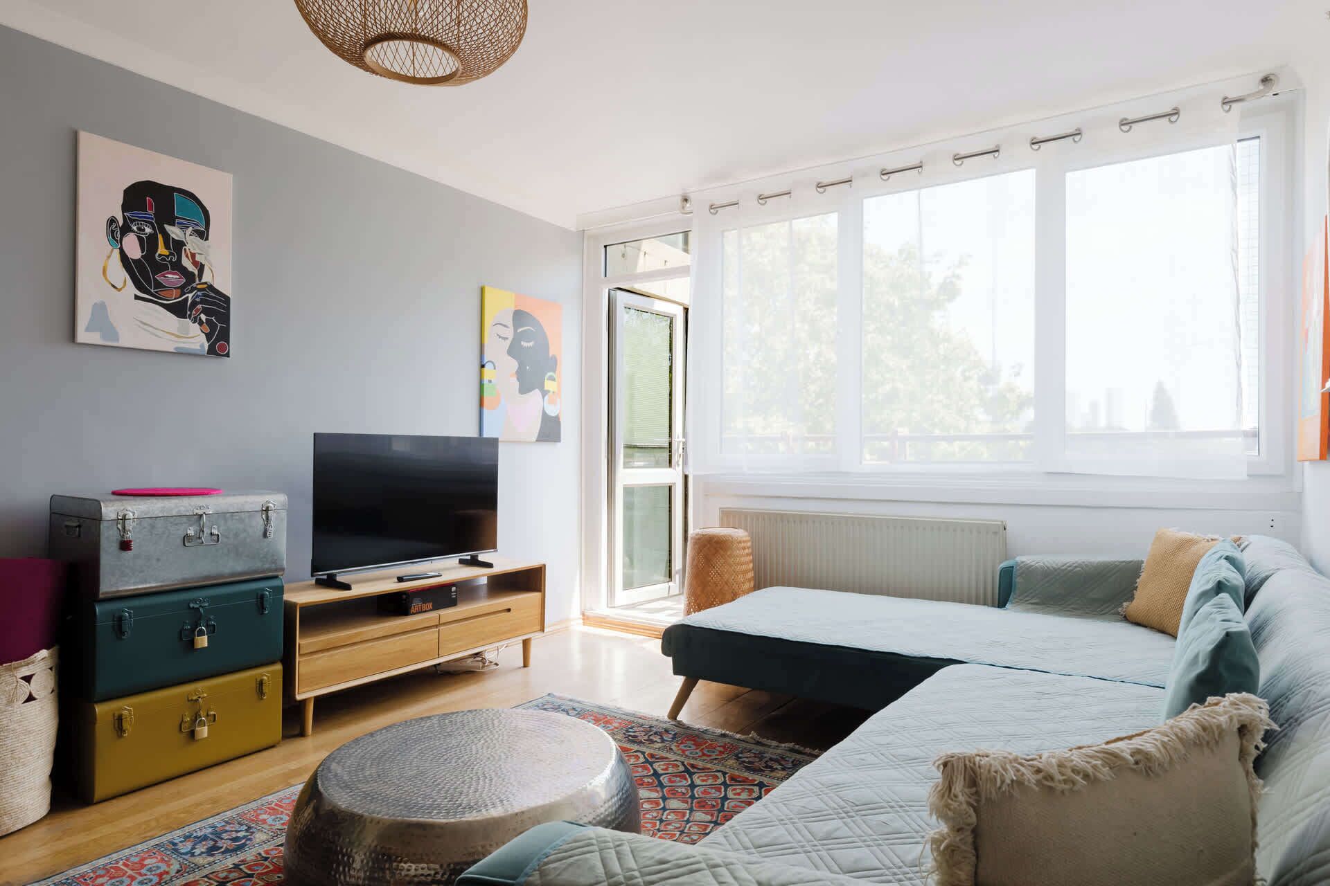 1 habitación, tabla de planchar con plancha, internet y ropa de cama 