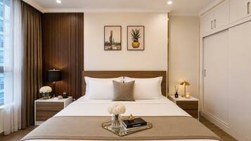 Iron/ironing board, internet, bed sheets