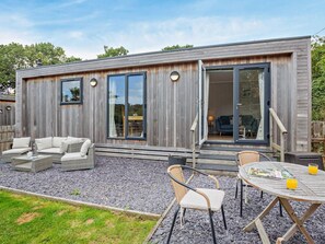 Outdoor dining - 2 Bed in Conwy (oc-60292) (Ty'n-y-groes)