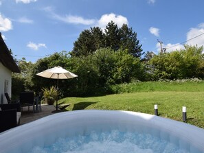 Outdoor spa tub - 2 Bed in Bedford (oc-62322) (Colmworth)