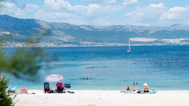 Beach - Gorgeous home in Slatine with WiFi (Slatine)