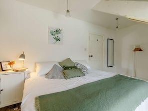 Travel cot, free WiFi, bed sheets - 3 Bed in Brixham (oc-64703) (Brixham)