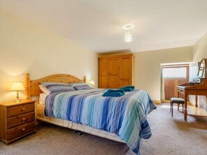 3 Schlafzimmer, Reisekinderbett, kostenloses WLAN, Bettwäsche