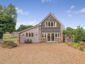 Exterior - 2 Bed in Bristol (oc-72582) (Winford)
