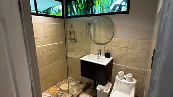 Family Double Room, Garden View | Bathroom