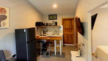 Comfort Apartment, Private Bathroom, Garden View | Interior