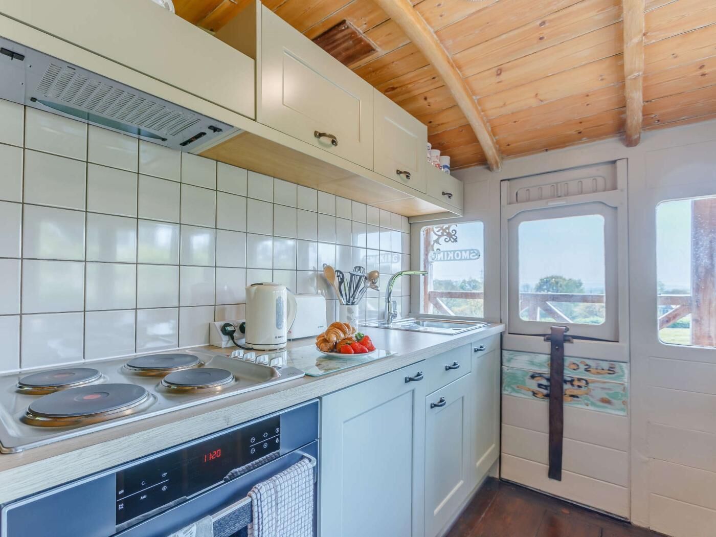 Oven, cookware/dishes/utensils