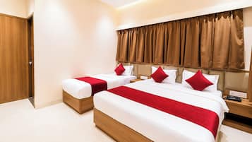 Superior Triple Room, Air conditioning | View from room
