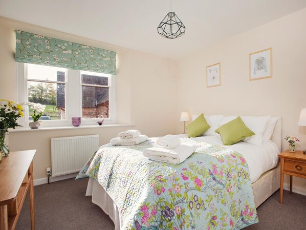 Room - 4 Bed in Worcester (oc-75601) (Halmond's Frome)