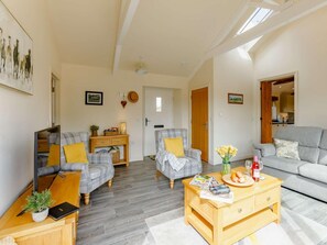 TV - 1 Bed in Beaworthy (oc-76790) (Buckland Filleigh)