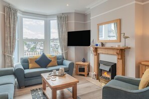 TV - 4 Bed in Brixham (oc-77206) (Brixham)