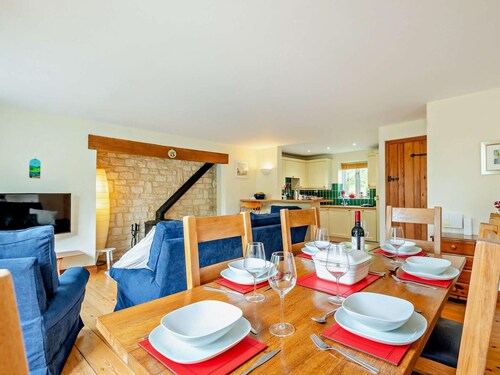 3 Bed in Cirencester (oc-77536)