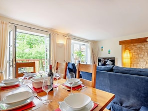 Dining - 3 Bed in Cirencester (oc-77536) (Somerford Keynes)