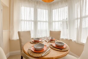 Dining - 2 Bed in Bideford (oc-77590) (Northam)