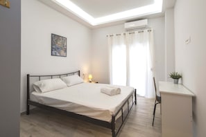 2 bedrooms, iron/ironing board, free WiFi, bed sheets - Athens Urban Nest in the center of Athens (Athina)