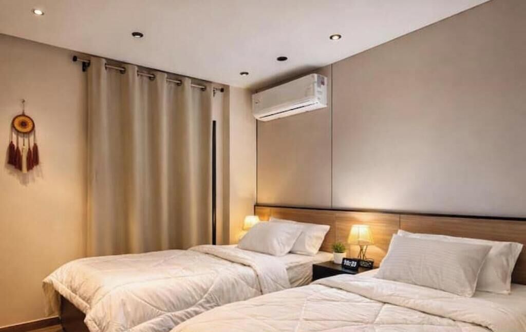 WiFi, bed sheets