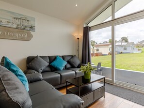 TV - 2 Bed in Brixham (oc-78565) (Brixham)