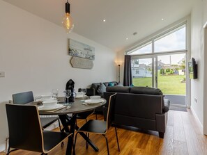 Dining - 2 Bed in Brixham (oc-78565) (Brixham)