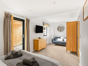 Travel cot, free WiFi, bed sheets - 4 Bed in Westward Ho! (oc-78676) (Westward Ho!)