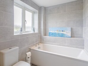Bathroom - 5 Bed in Market Rasen (oc-78678) (Tealby)