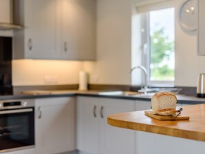 Private kitchen - 2 Bed in Newent (oc-78696) (Clifford's Mesne)