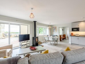 Living area - 2 Bed in Newent (oc-78696) (Clifford's Mesne)