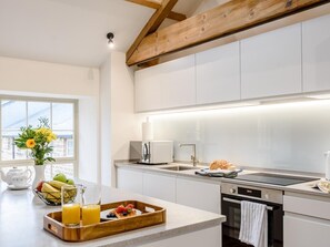Private kitchen - 3 Bed in Harrogate (oc-79080) (Castlestead)