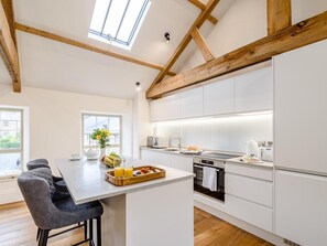 Private kitchen - 3 Bed in Harrogate (oc-79080) (Castlestead)