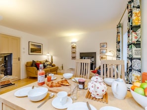 Dining - 2 Bed in Buxton (oc-79146) (Buxton)