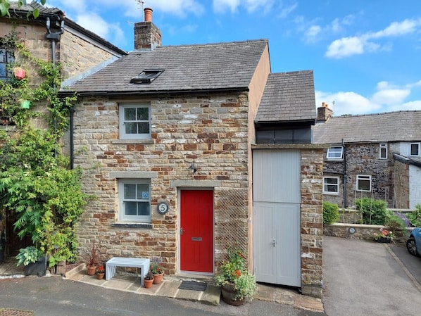 Exterior - 2 Bed in Buxton (oc-79146) (Buxton)