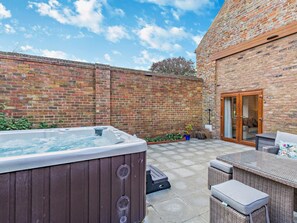 Terrace/patio - 2 Bed in Driffield (oc-79280) (Wold Newton)