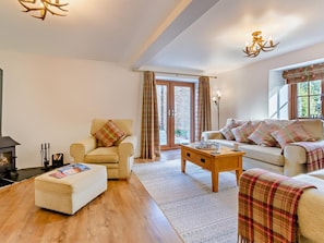 TV, fireplace - 2 Bed in Driffield (oc-79280) (Wold Newton)
