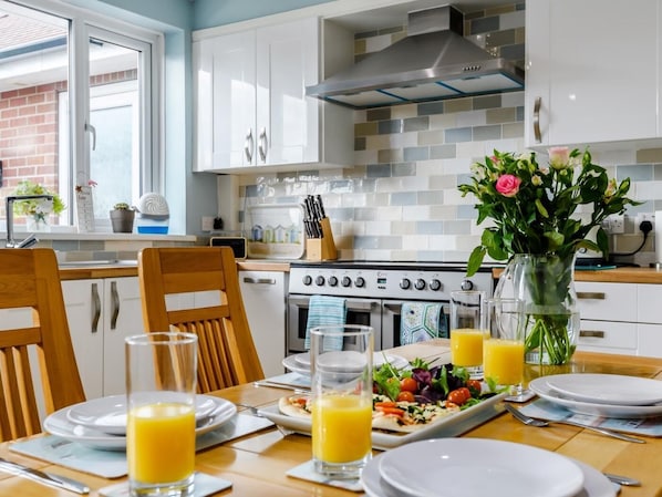 Dining - 4 Bed in Skegness (oc-79324) (Chapel Saint Leonards)