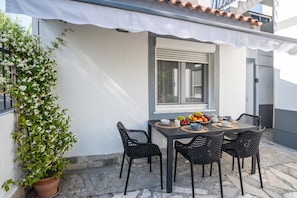 Family Apartment, 2 Bedrooms, Air conditioning (Gaja 2 Bdr Apt w Shared Jacuzzi &) | Outdoor dining - Villa Bazilika (Piran)