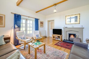 Living area - 3 Bed in Penrith (oc-80430) (Pooley Bridge)