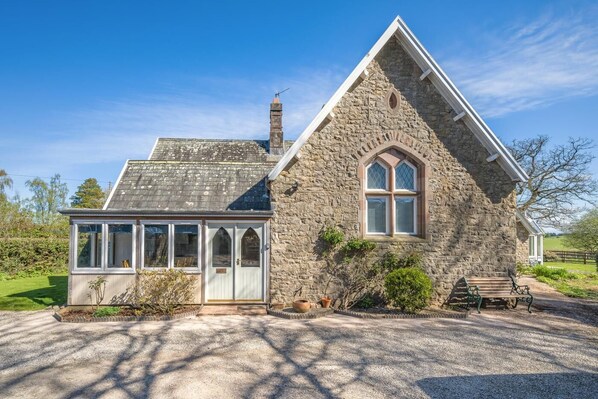 Exterior - 3 Bed in Penrith (oc-80430) (Pooley Bridge)