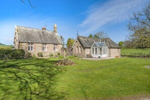 Exterior - 3 Bed in Penrith (oc-80430) (Pooley Bridge)