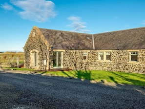 Exterior - 3 Bed in Alnwick (oc-80483) (Newton-by-the-Sea)