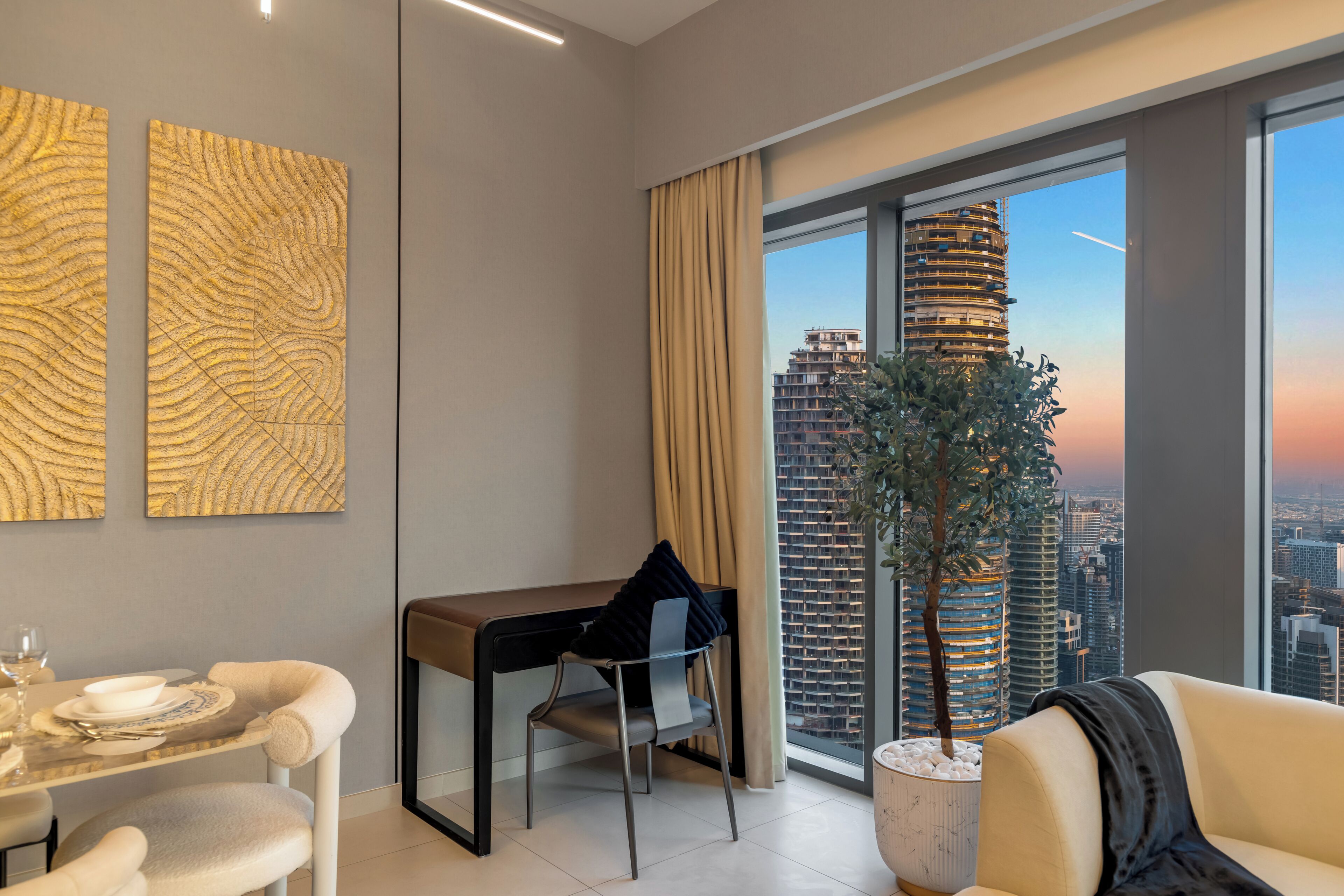 Luxury Apartment, Balcony, City View | Living area