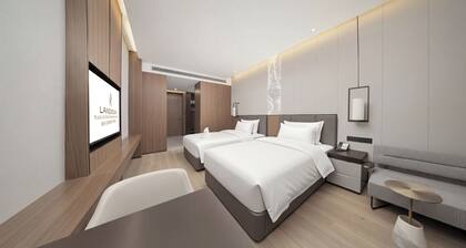 LANDISON PLAZA HOTEL