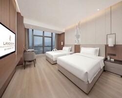Classic Double or Twin Room, City View | In-room safe, blackout drapes, WiFi (free)
