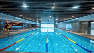 2 indoor pools