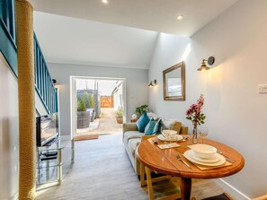 Living area - 1 Bed in Lymington (oc-81429) (Lymington)