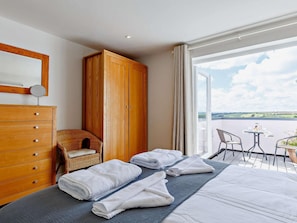 3 Schlafzimmer, Reisekinderbett, kostenloses WLAN, Bettwäsche